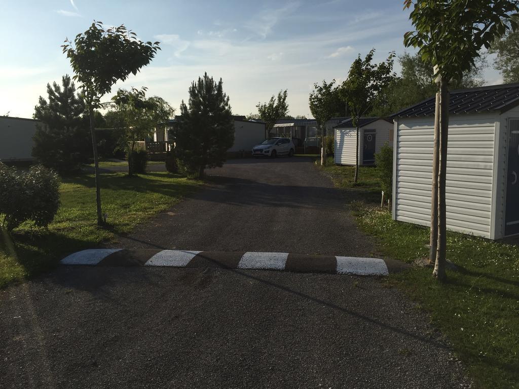Camping Caravaning Les Cerisiers Berck Sur Mer Verton Exterior foto