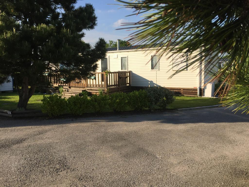 Camping Caravaning Les Cerisiers Berck Sur Mer Verton Exterior foto
